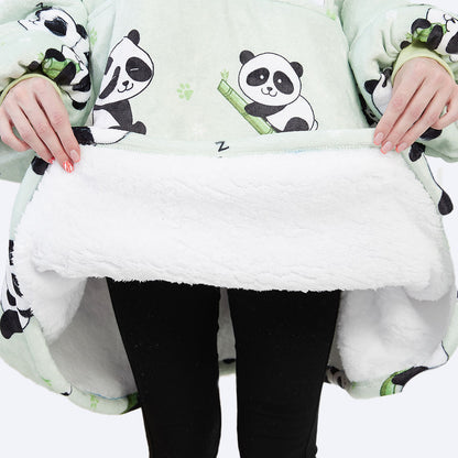 hugly-wearable-blanket-Green-Panda